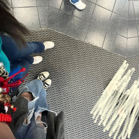 Meet your Posher, Ilse - Picture 1 of 1